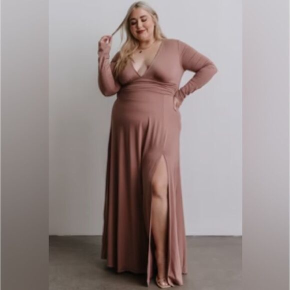 Baltic Born blush Long Sleeve Gown- bump friendly - Picture 1 of 7